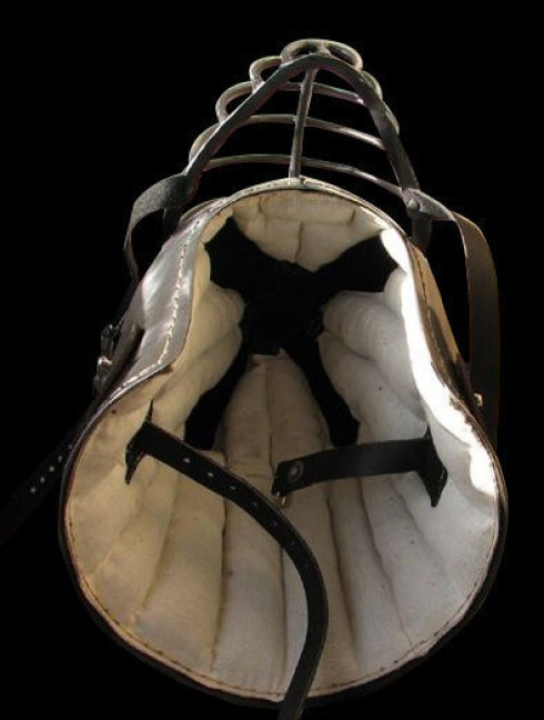 Bascinet with side hinged bar visor Armure de plaques