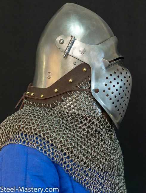 Bascinet 1350-1440 years with Single Ocular visor Corazza