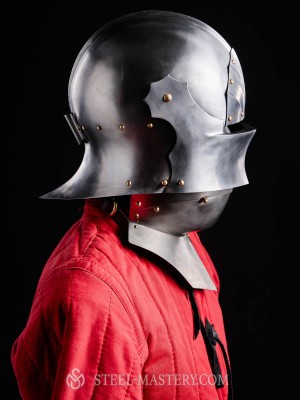 Gothic Sallet with visor - 15ct Helmets