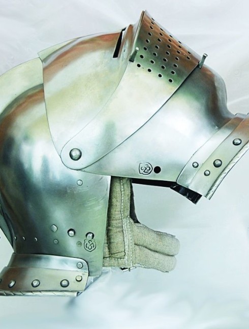 Armet closed helmet 16th century Helmets