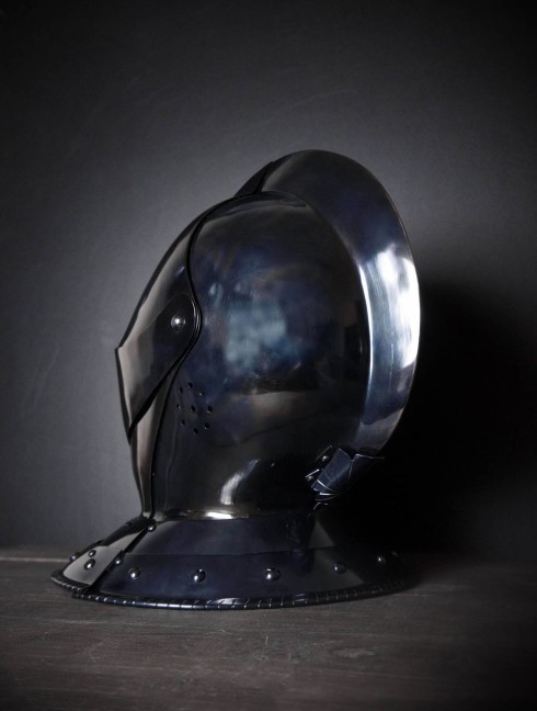 Armet closed helmet 16th century Helmets