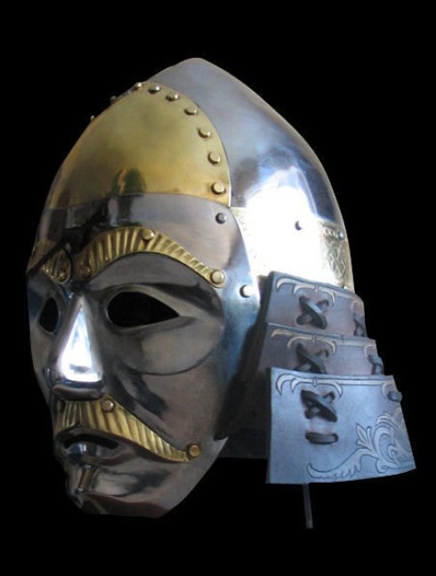 Tatar-Mongolian helmet 12 - 15 centuries Armadura de placas