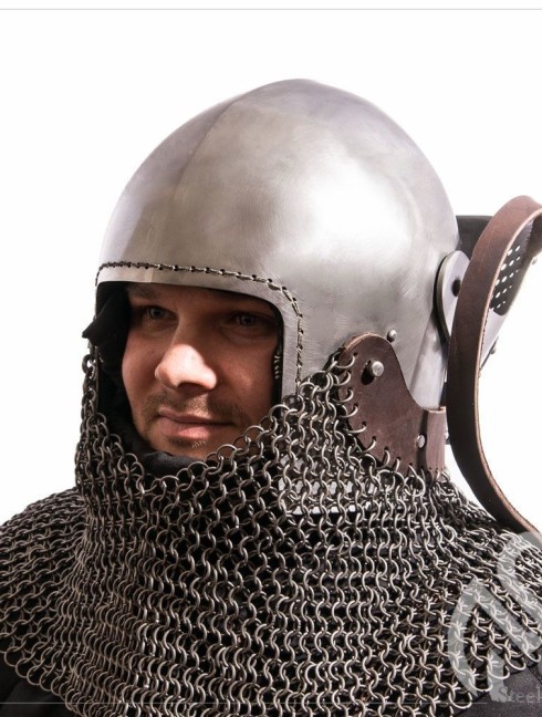 Early bascinet with lifting visor Armadura de placas