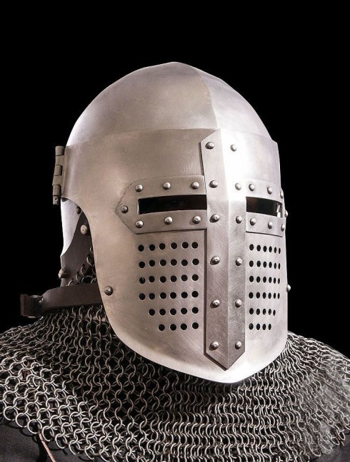 Early bascinet with lifting visor Armure de plaques