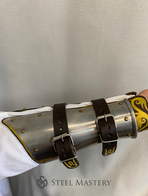 Bracers with painted leather Metal bracers, couters and full arms