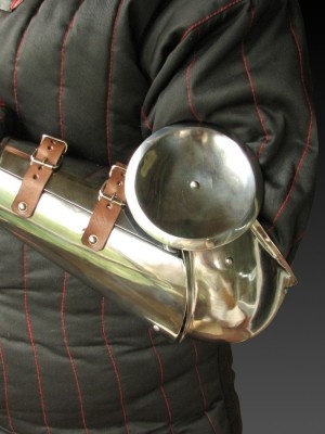 Forearms with elbow caps and round rondels Armure de plaques