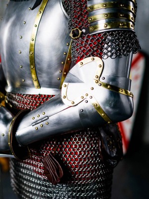 Knightly plate arms of the 14th century with Elbow Caps