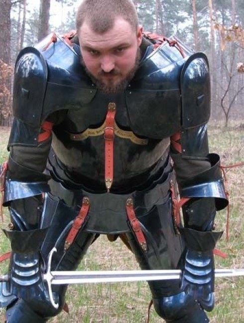 English gothic plate arms of the second half of the 15th century Metal bracers, couters and full arms