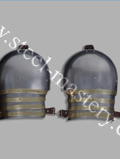 Knights plate shoulders mid-14th century Armadura de placas