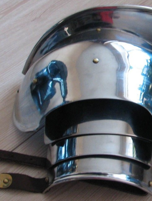 Plate shoulders bump stops in the Milan style Armadura de placas