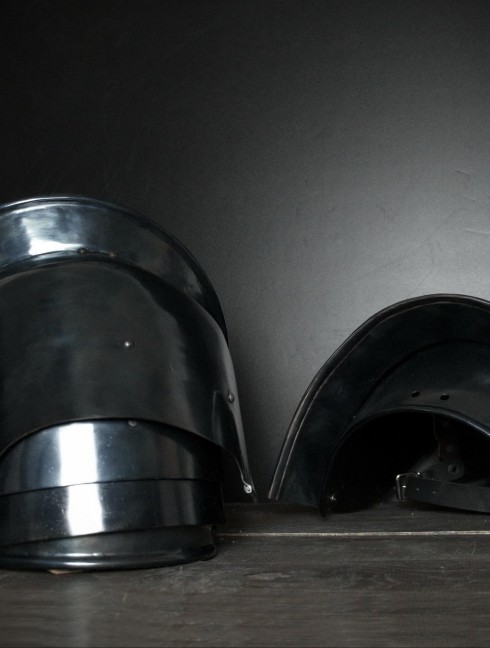 Plate shoulders bump stops in the Milan style Armadura de placas