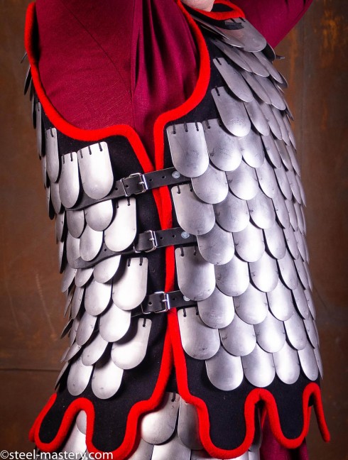 Steel scale armour Protección corporal de placas y escamas