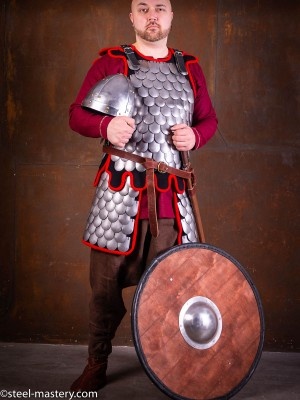 Steel scale armour Corazza per corpo e lamiere