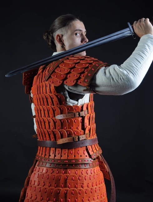 Leather lamellar armor Lamellar body protection