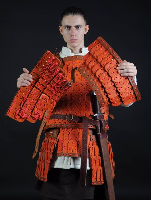 Leather lamellar armor Lamellar body protection