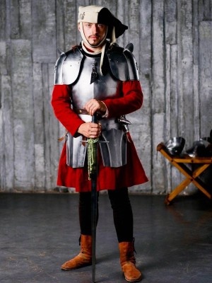 English gothic cuirass - 1483 year Armure de plaques