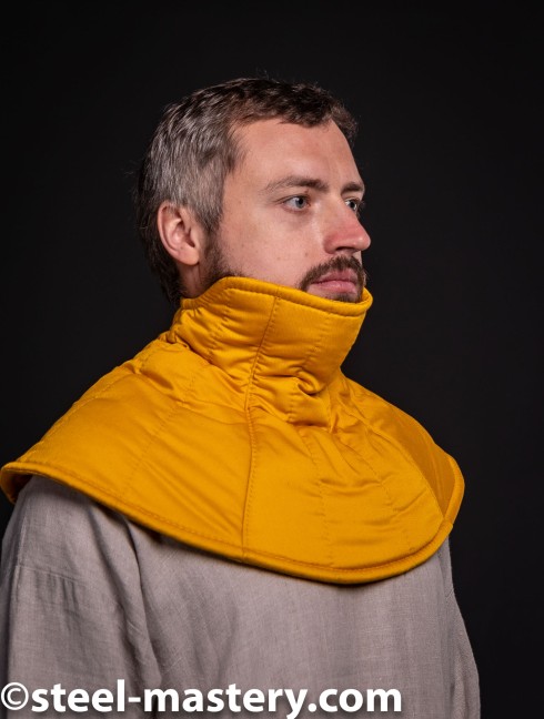 Wool padded aventail for bascinet helmet Almófares y pelerines acolchados
