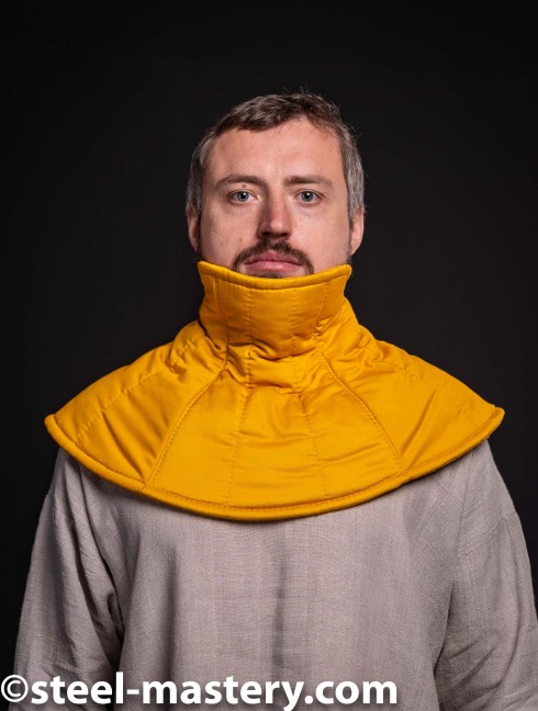 Wool padded aventail for bascinet helmet Padded pelerines and aventails
