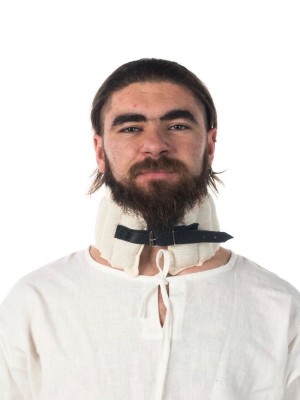 Padded collar Padded pelerines and aventails