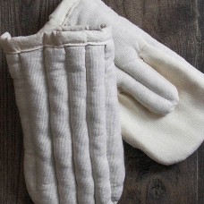 Two-finger padded gauntlets image-1