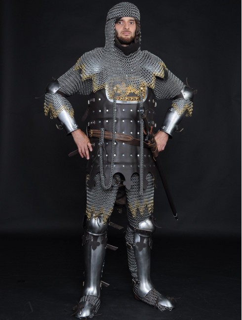 Hauberk with forward fastenings Chain mails and hauberks
