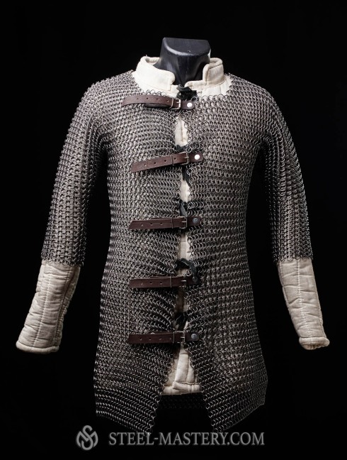Hauberk with forward fastenings Chain mails and hauberks