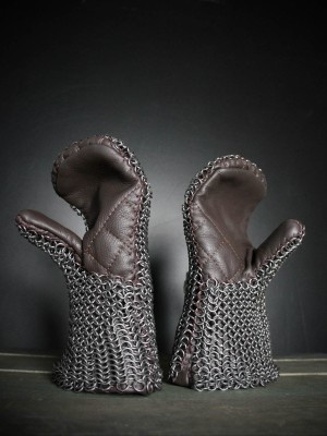 Mail hand protection