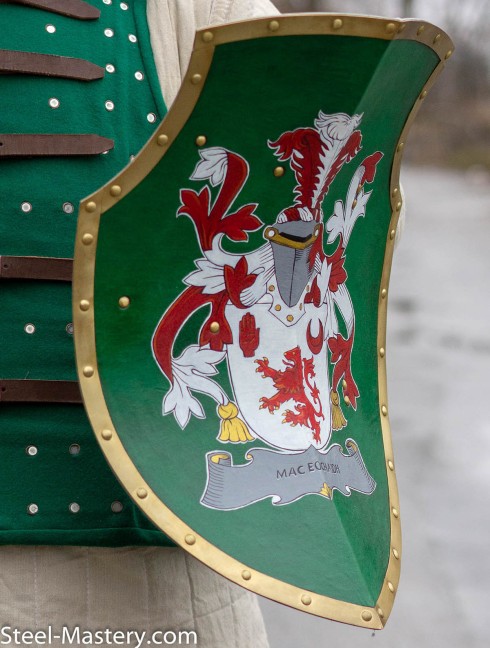 Aquiline Creased Shield Armure de plaques