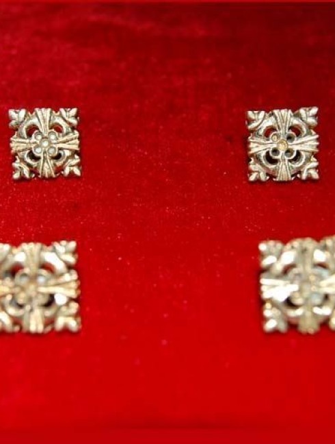 Cast bronze rivet-belt mount "Square" Belt mounts