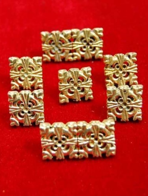 Cast bronze rivet-belt mount "Square" Belt mounts
