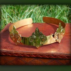 Brass crown with etched elements image-1