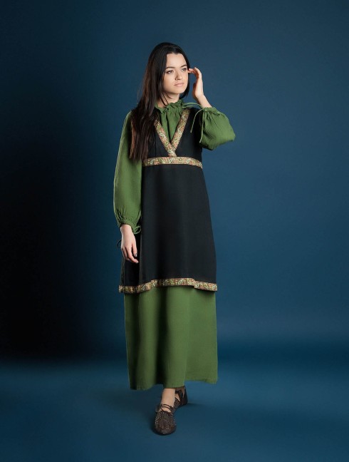 Costume "The forest queen" Mittelalterliche Kleidung
