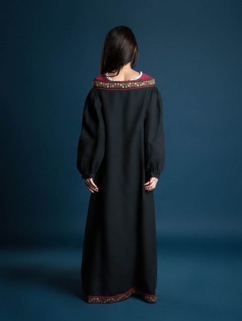Coat with open shoulders Umhänge und Capes