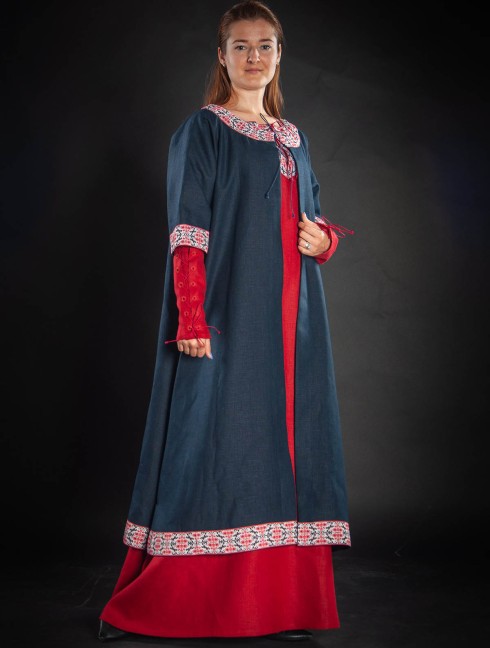 Coat with short sleeves Cloaks and capes
