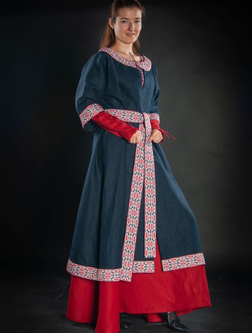 Coat with short sleeves Cloaks and capes