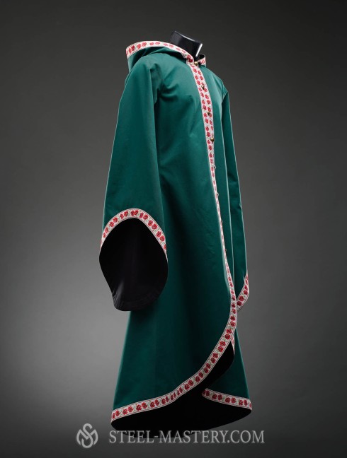 Coat with the hood and wide sleeves Capas