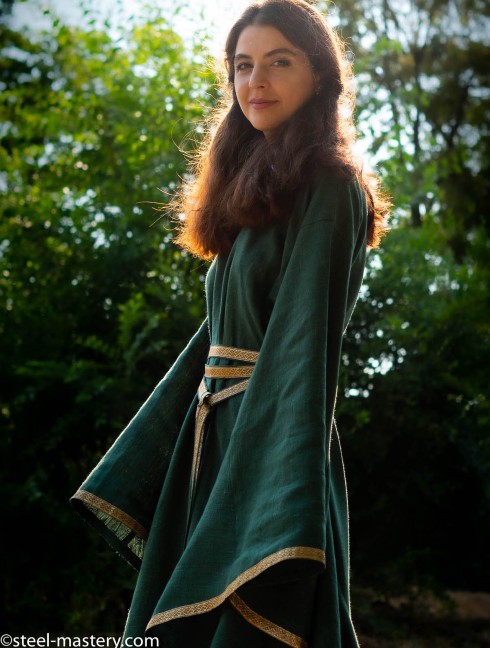Early bliaut dress Vêtements médiévaux