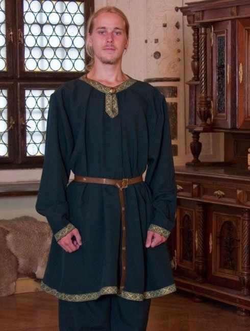 Men s costume of XII-XIII centuries 