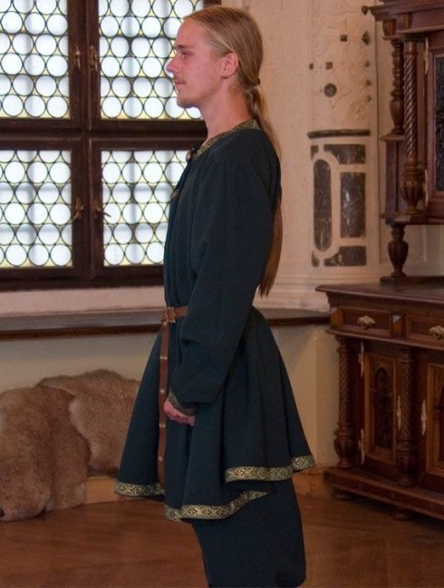 Men s costume of XII-XIII centuries 