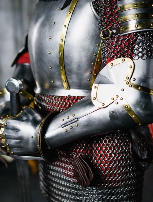 Armour of the XIV century in Churburg style Full armour