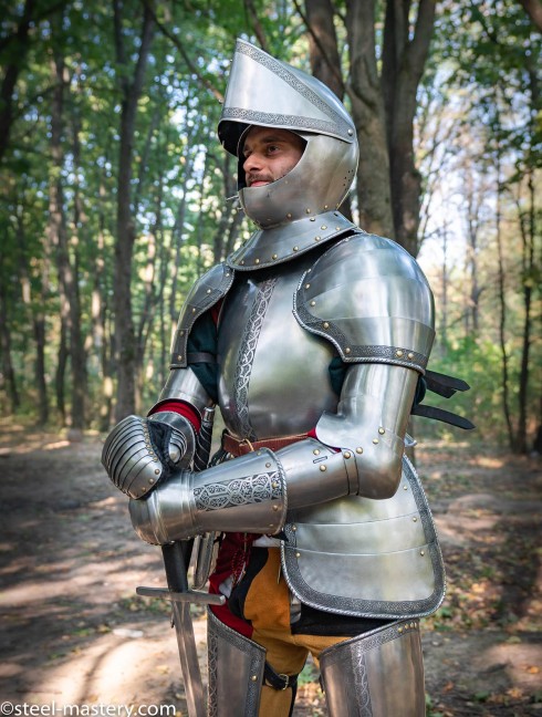 Knight Armor mid-16th century Полные доспехи