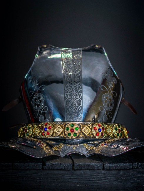 Full Plate Armor (Garniture) of George Clifford, Third Earl of Cumberland, end of XVI century (1590-1592)  Armadura de placas