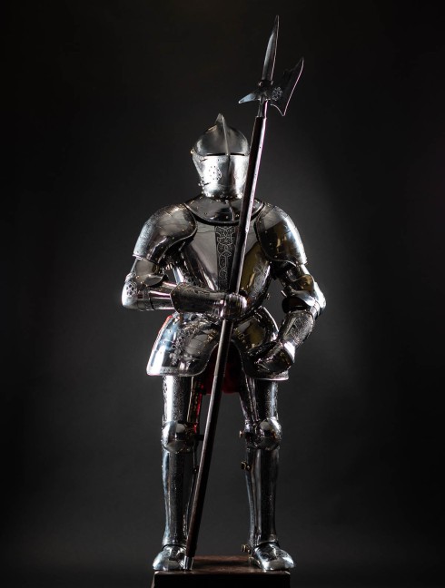 Knight Armor mid-16th century Полные доспехи