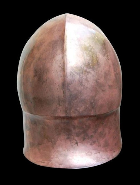 Hoplite Helmet. Corinthian helmet (circa 500 BC.), Antiquity Greece. Armure de plaques