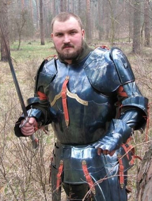 Steel English full plate armour, dated 1483  Corazza