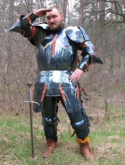 Steel English full plate armour, dated 1483  Corazza