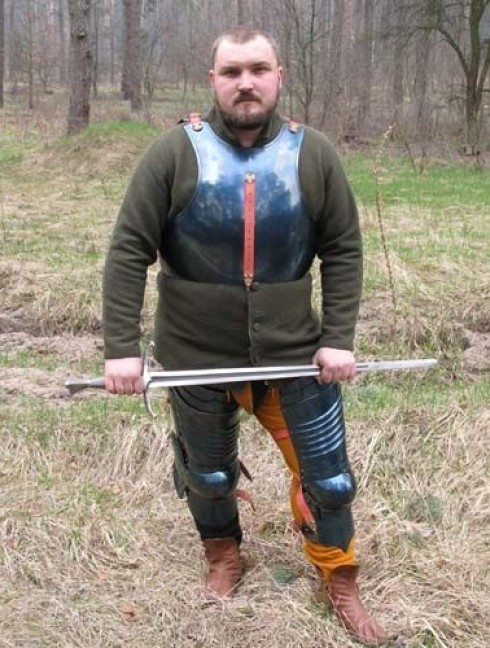 Steel English full plate armour, dated 1483  Corazza