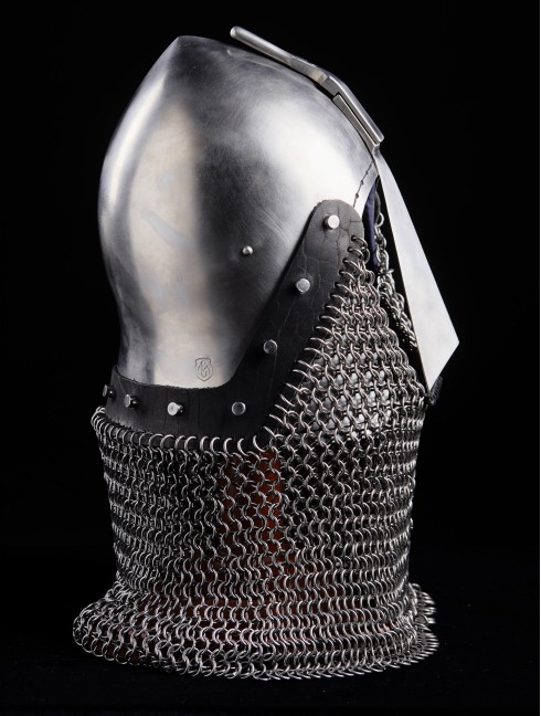 Helmet bascinet mid-14th century Corazza