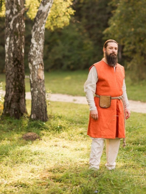 Medieval tunic of IX-XII centuries Casacca, tuniche e cotte