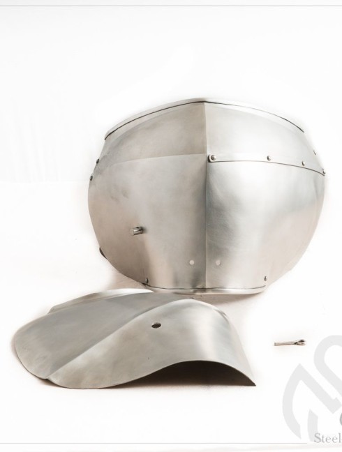 Milan-style pauldrons 1450-1485 years, a part of "Avant Armour" Armadura de placas